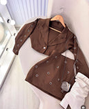 Conjunto premium no tecido importado com detalhes