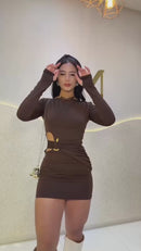 Vestido poliamida com detalhe em dourado luxuoso